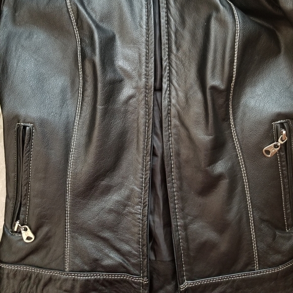 Leather jacket - Picture 6 of 7